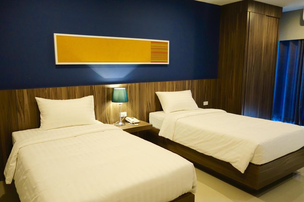 V Hotel Ubon Ratchathani Extérieur photo